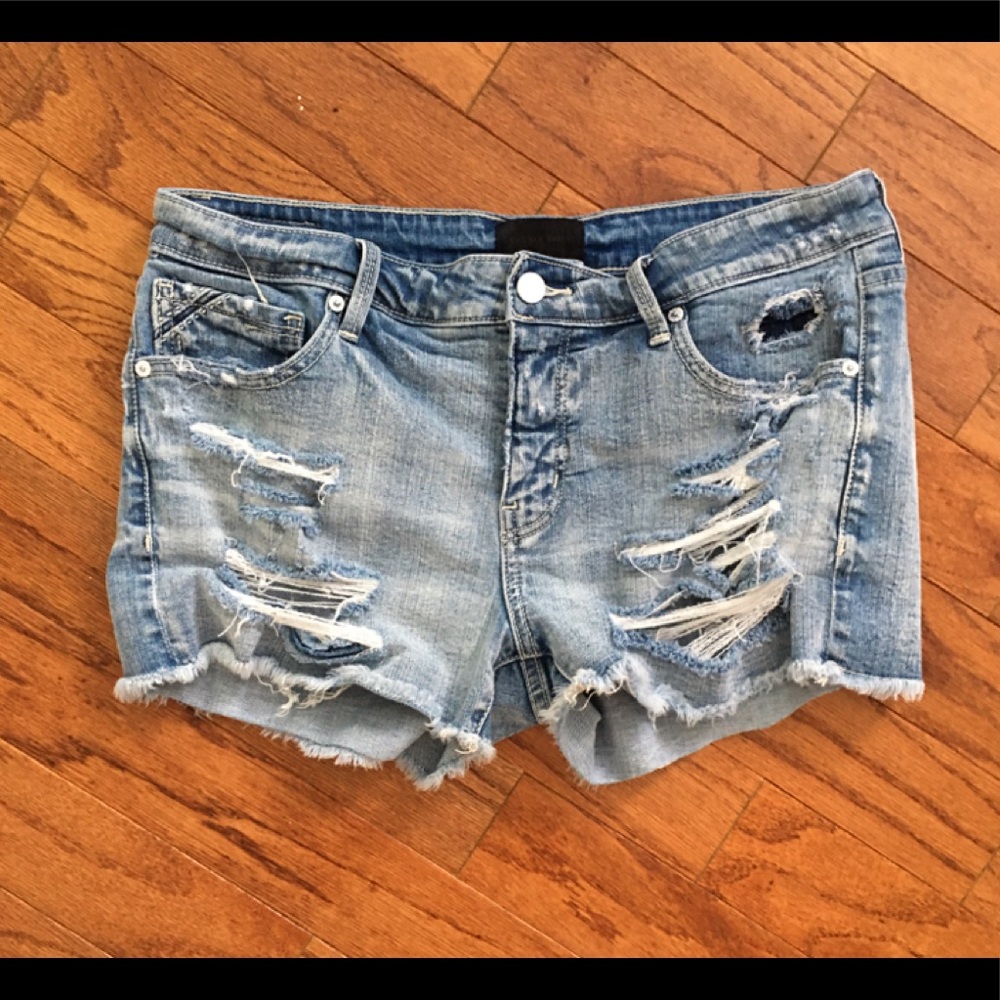 Buckle Black Shorts